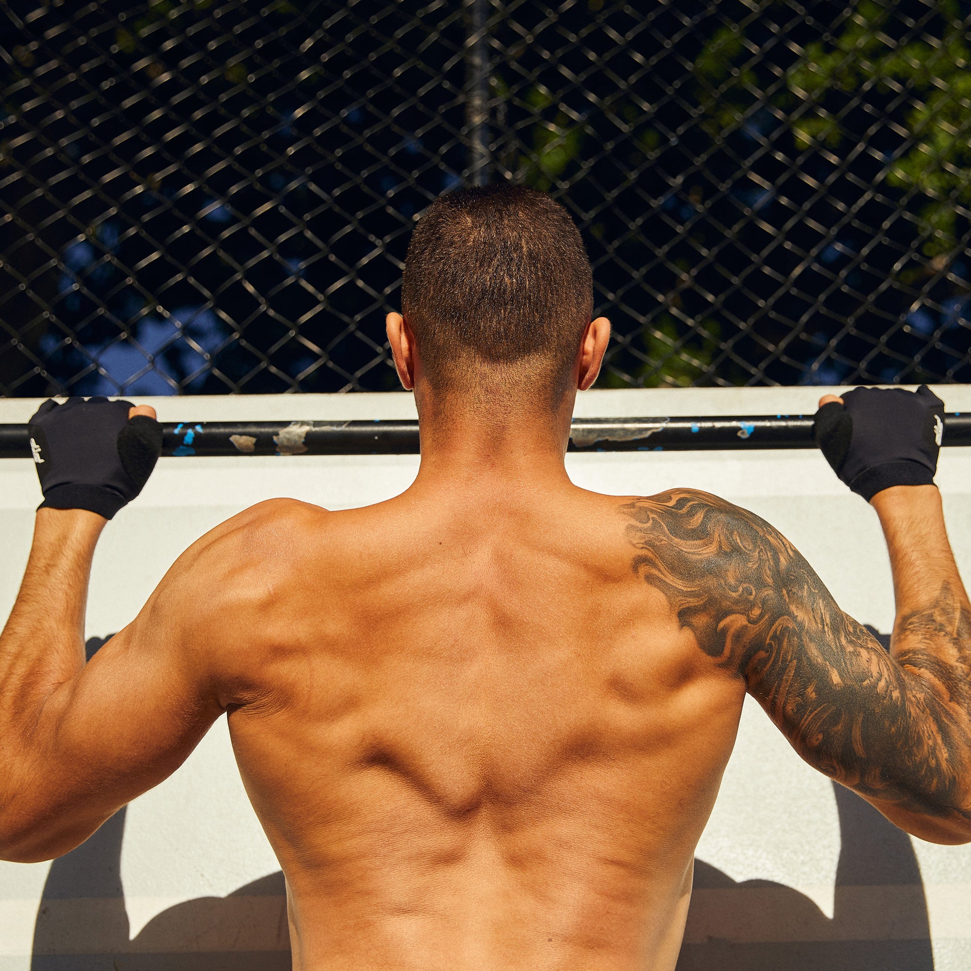 LIGHTWEIGHT TRAINING GLOVES M/L