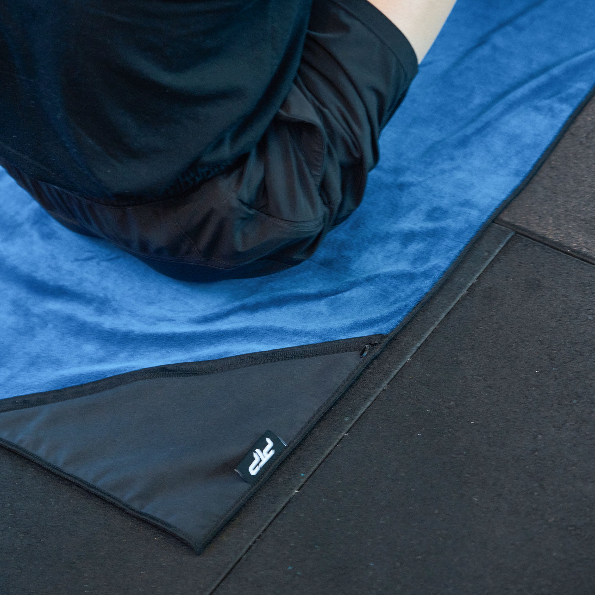 MICROFIBRE ACTION TOWEL LARGE