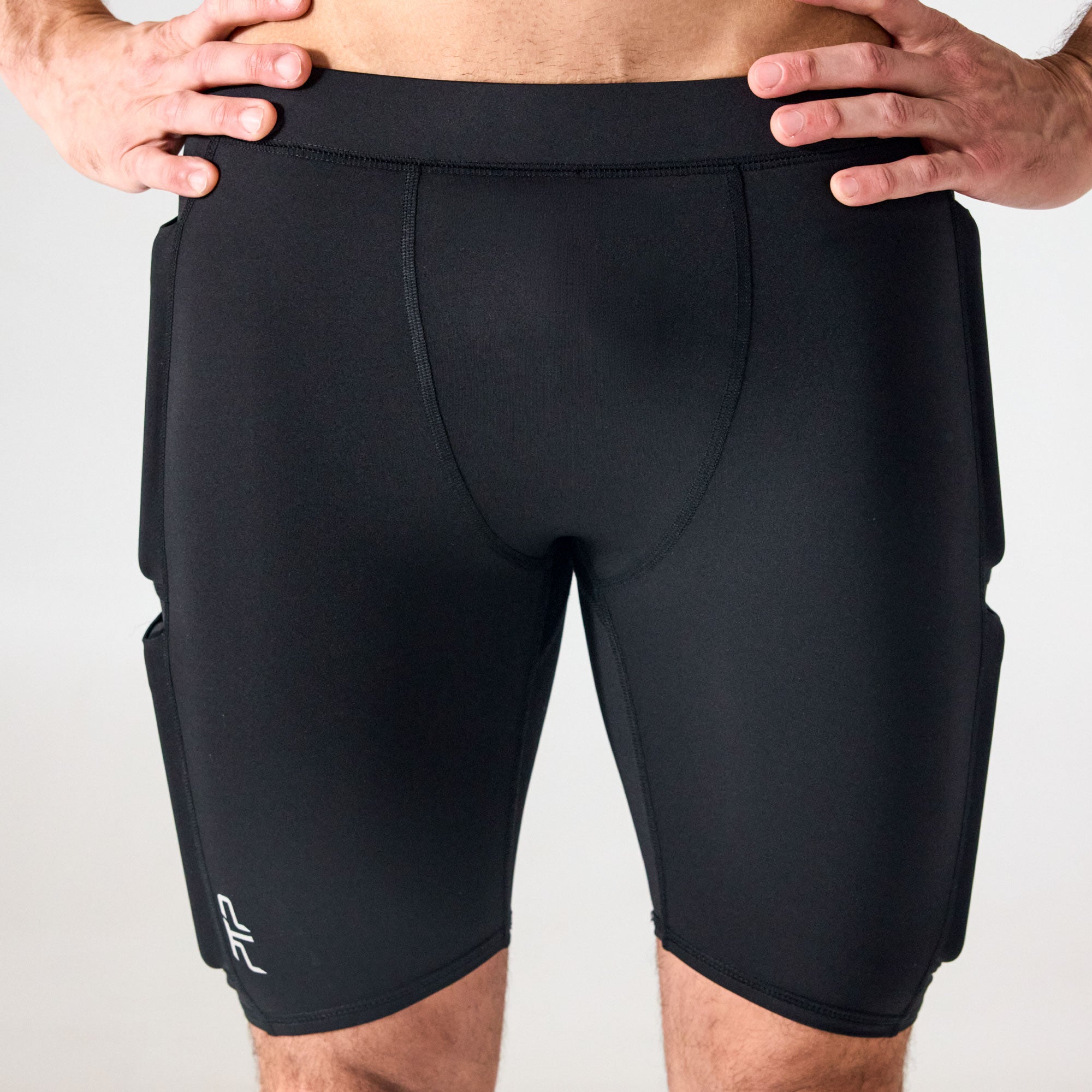 STRIDE MICROWEIGHTED SHORT 6"